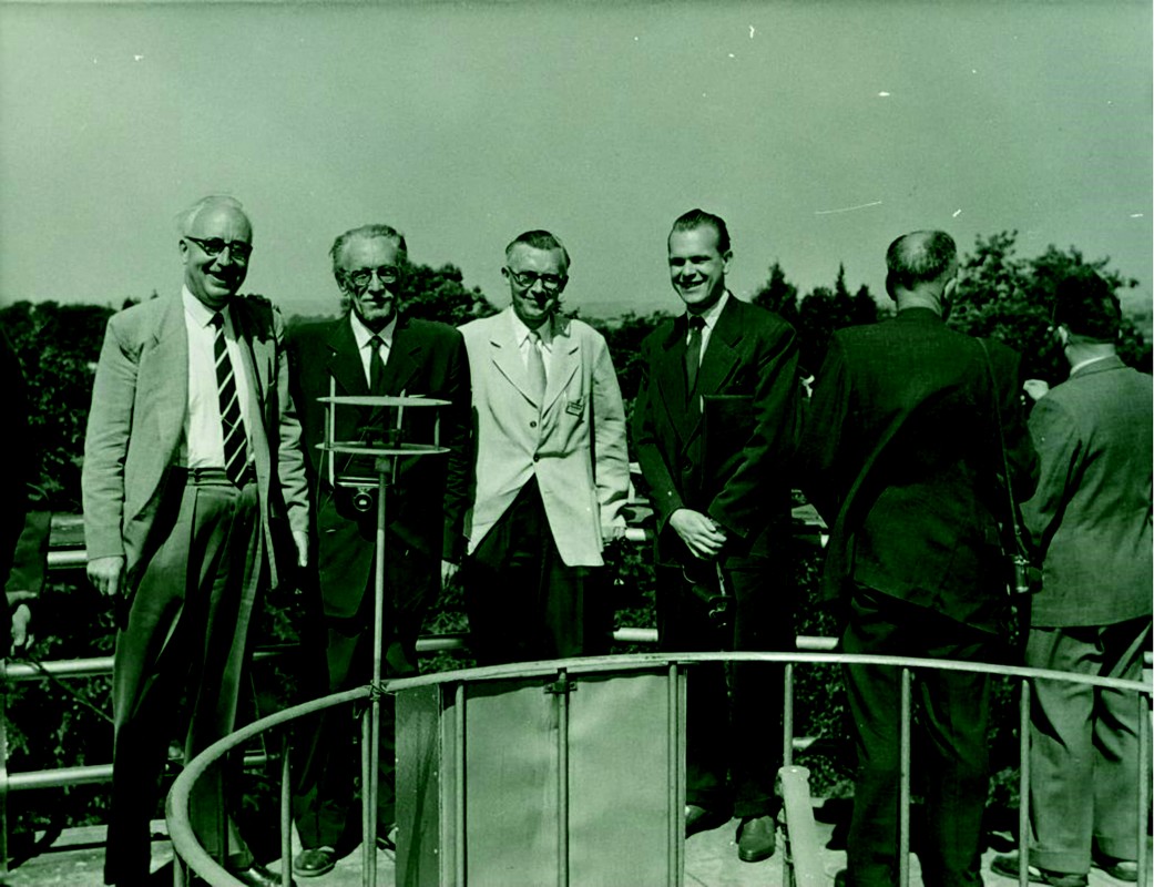 Zľava Dr. Alfred Dresler, doc. Gunnar Pleijel, prof. Ralph Hopkinson a doc. R. Kittler na Meteorologickom inštitúte v Bruseli – Uccle, jún 1959 (foto: P. Petherbridge, UK)
