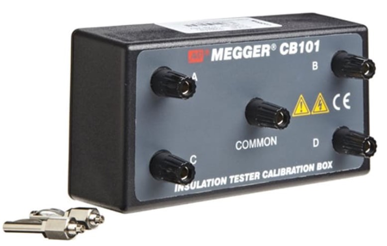 Obr. 4. Jednotka CB101 pro kontrolu výkonu a přesnosti ochranného terminálu - Megger
