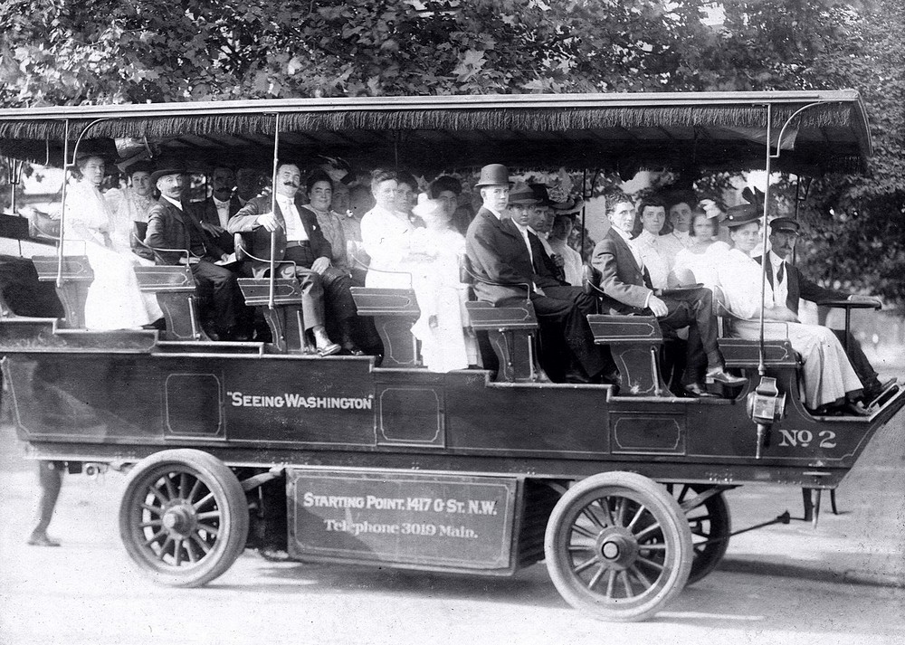 Co jsme psali před 100 lety (17) elektrobus