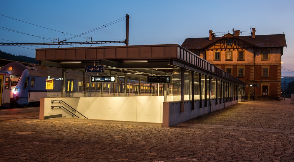 Rekonstrukce osvětlení podchodu a nástupišť vlakového nádraží Ústí nad Orlicí Enika