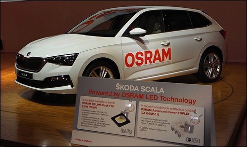 Obr. 2. Vystavená Škoda Scala s osazením předních i zadních světel LED zdroji Osram