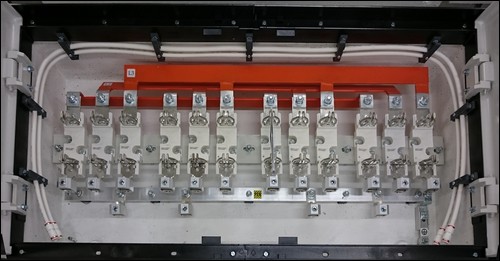Distribuční rozváděč rozpojovací s přípravou pro rozvod optickými kabely