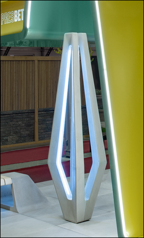 Obr. 12. Svítidlo H-E-X vystavené na stavebním veletrhu For Arch 2018