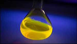 Glowing dye for better batteries