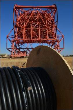 Teleskop HESS v horách v Namibii Lapp Kabel