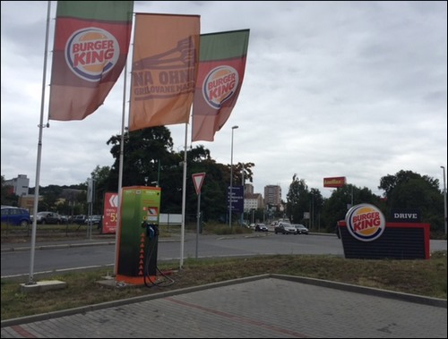 Dobíjecí stanice ČEZ Burger King