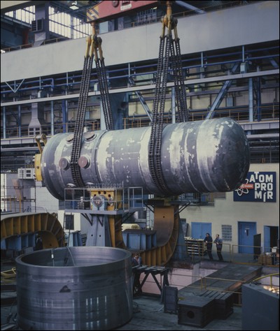 Tlaková nádoba reaktoru VVER-440 na výrobní hale plzeňské Škody JS