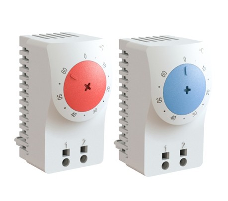 Obr. 3. Nové termostaty KTO 111 (červený) a KTS 111 (modrý) se svorkami Push-in