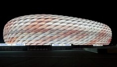 Connected Philips LED lighting for the Allianz Arena: FC Bayern Munich kicks off the season