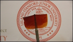 Stanford researchers create super stretchy, self-healing material
