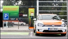 Elektromobilita ČEZ rozšiřuje síť rychlého dobíjení. Výstavbu urychlí také evropský grant.