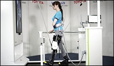 Toyota představila robotického asistenta pro paralyzované pacienty