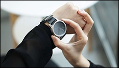 Light-harvesting smartwatch