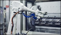 LAPP zajišťuje rychlou komunikaci mezi roboty v Kovárně VIVA