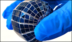 Kulové solární panely dosahují podstatně vyšší účinnosti přeměny energie