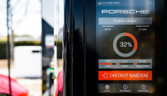 Unikátní baterie pro Porsche – za 4 minuty zvládne dodat elektromobilu energii na 100 km