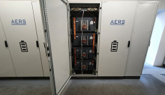 Bateriové akumulační stanice firmy AERS pronikají do průmyslu