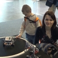 Roboty u stánku nakladatelství FCC Public budily pozornost dospělých, mládeže i dětí