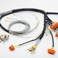 Příklad ÖLFLEX® CONNECT CABLES: Kabelový svazek s různými konektory a koncovkami