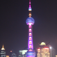 Obr. 20. b) Charakteristické objekty ako symboly mesta vo svetových metropolách: televízna veža v Šanghaji