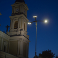 Obr. 8. Večerní osvětlení u baziliky na nám. Msgre Šrámka a)