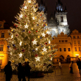 Vánoční strom na Staroměstském náměstí už svítí_2020