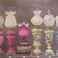Obr. 3. Luxusní stolní (petrolejové) lampy, 80. léta 19. století